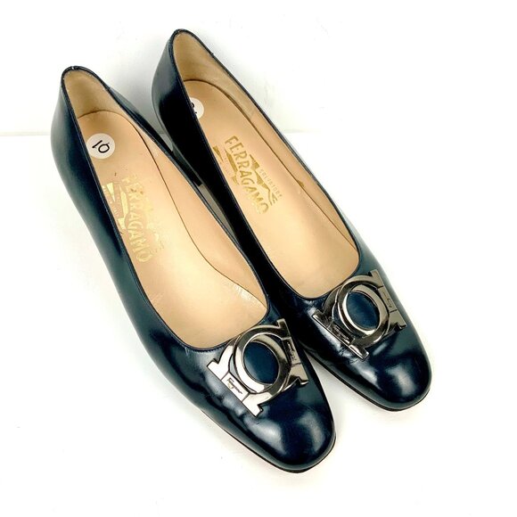 SALVATORE FERRAGAMO Leather Navy Heels With Metal Emblem Size 10AA - Picture 1 of 16